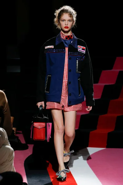 Look 26